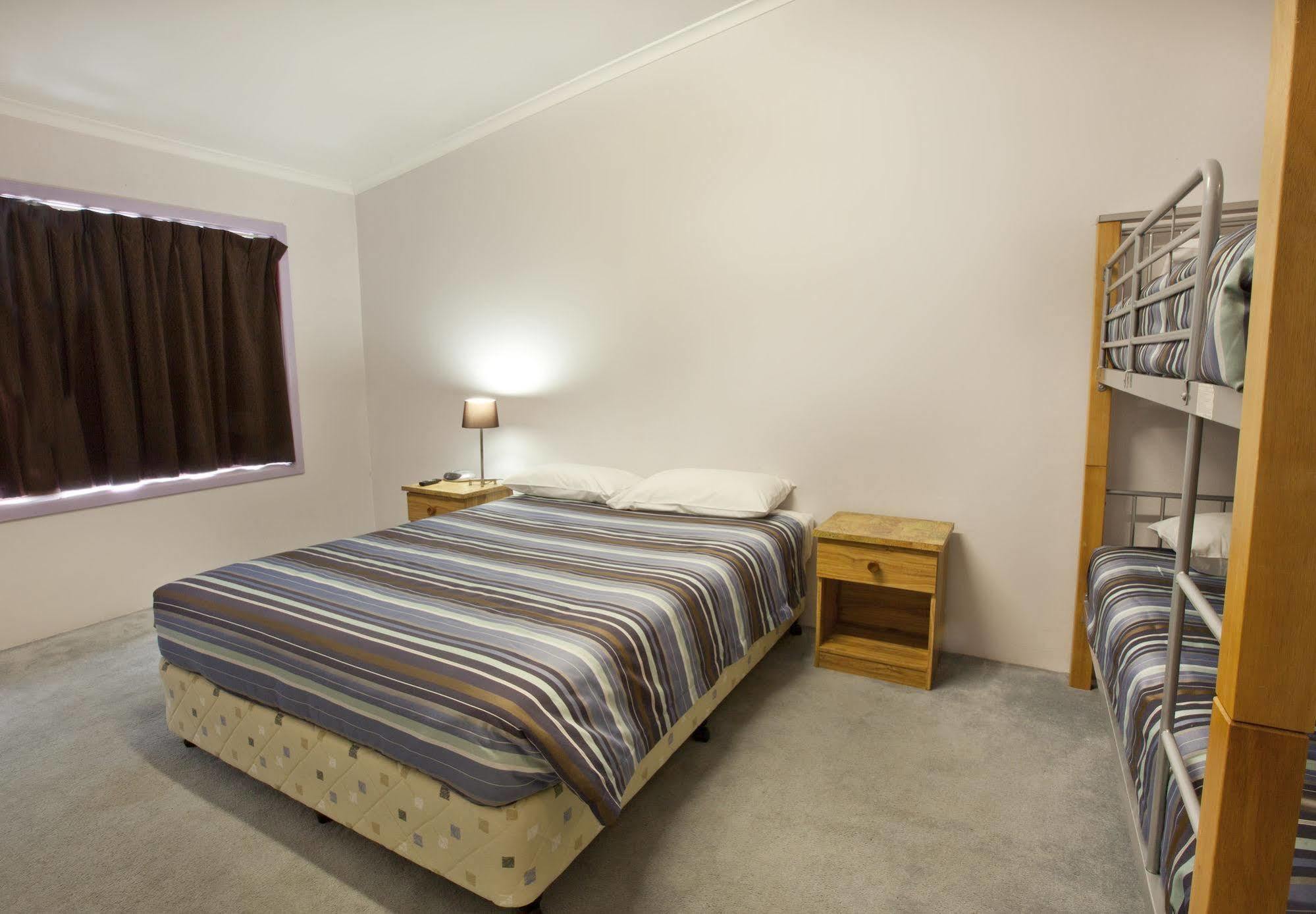Banjo Paterson Inn Джиндабайн Экстерьер фото